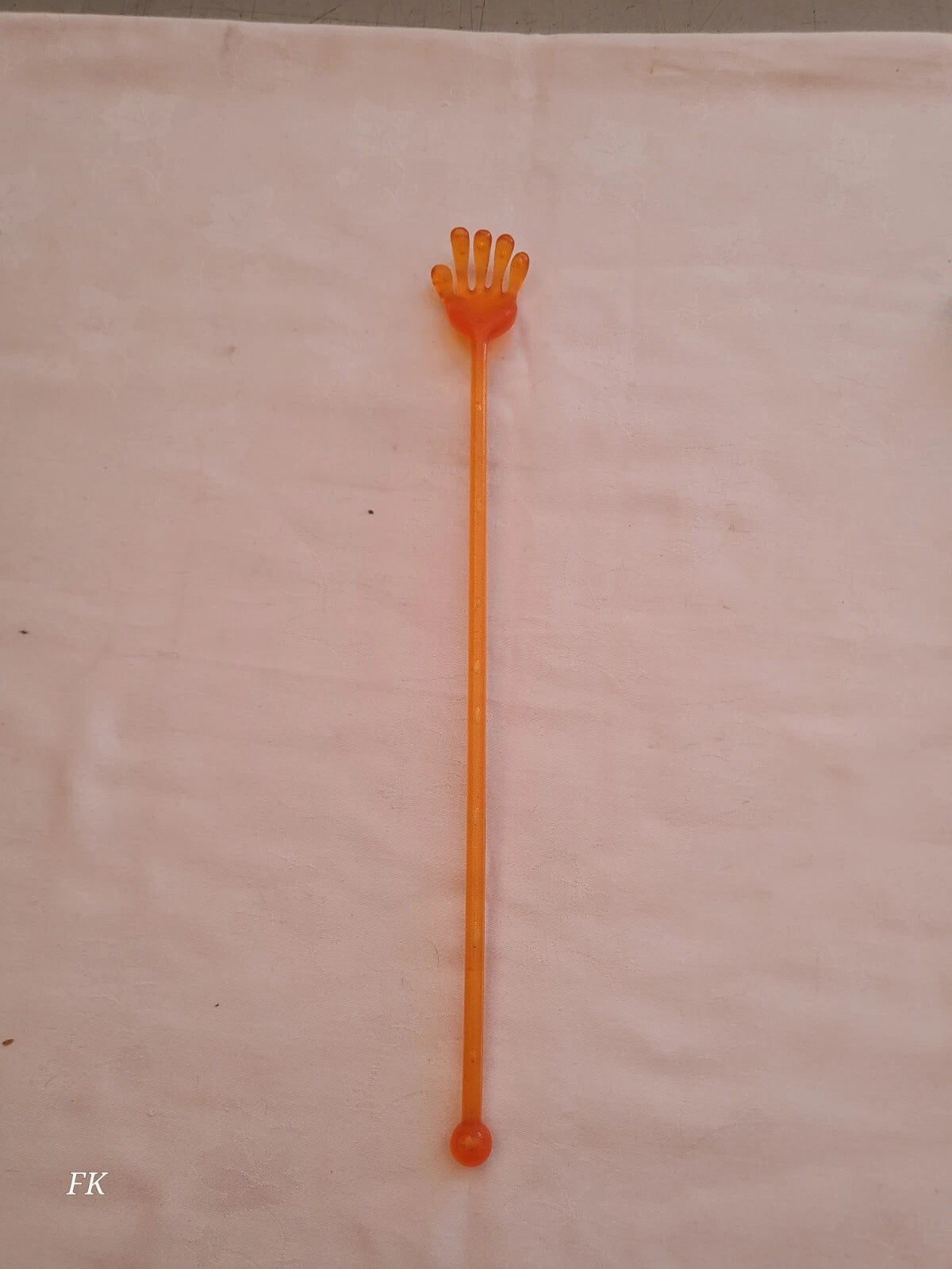 Hand Shape Back Scratcher Long Reach Massager Plastic 38cm Long - Colour Choice