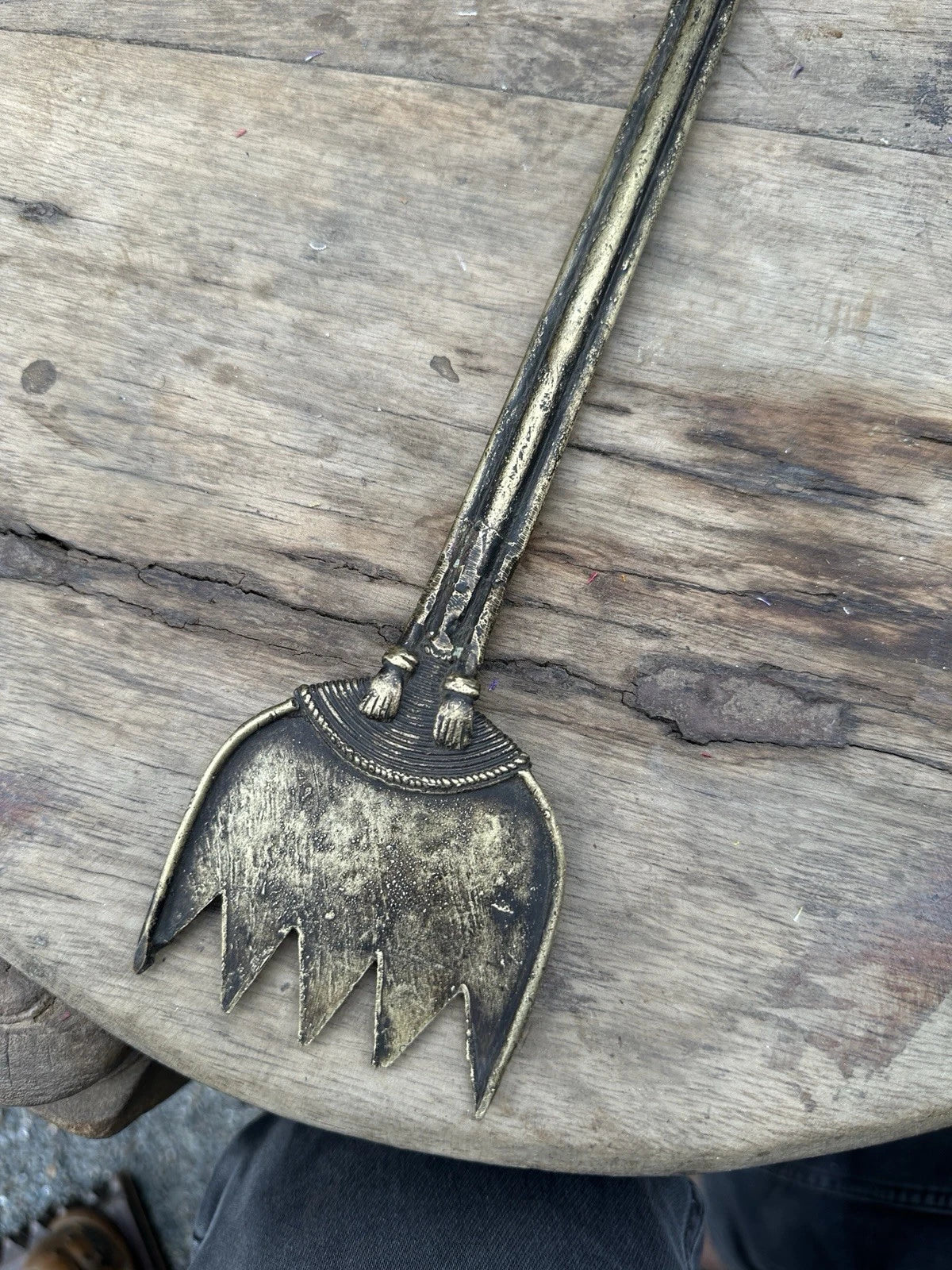 Antique Man Figure Tribal Brass Back Scratcher – Handcrafted Ethnic Rare Old