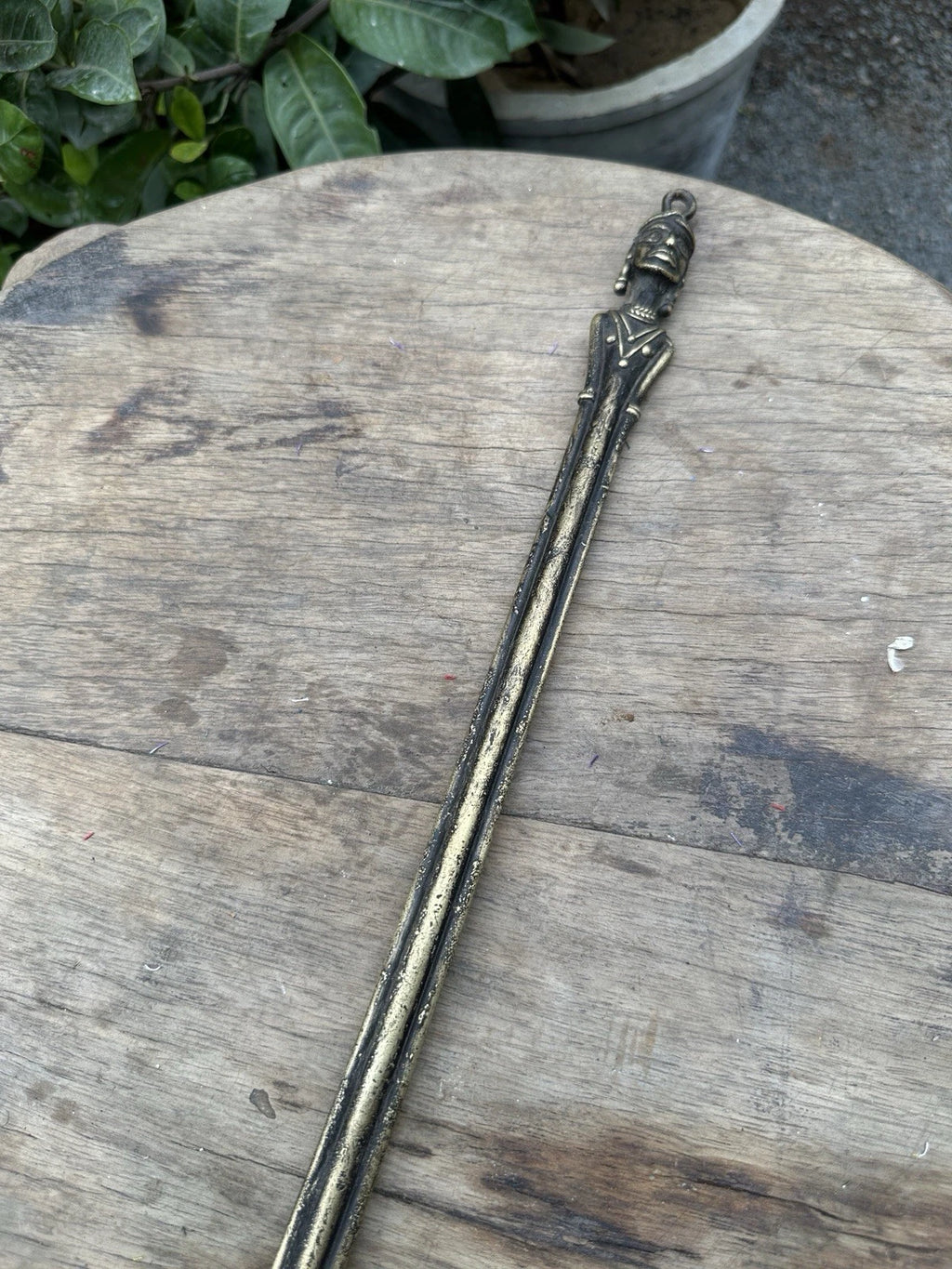 Antique Man Figure Tribal Brass Back Scratcher – Handcrafted Ethnic Rare Old