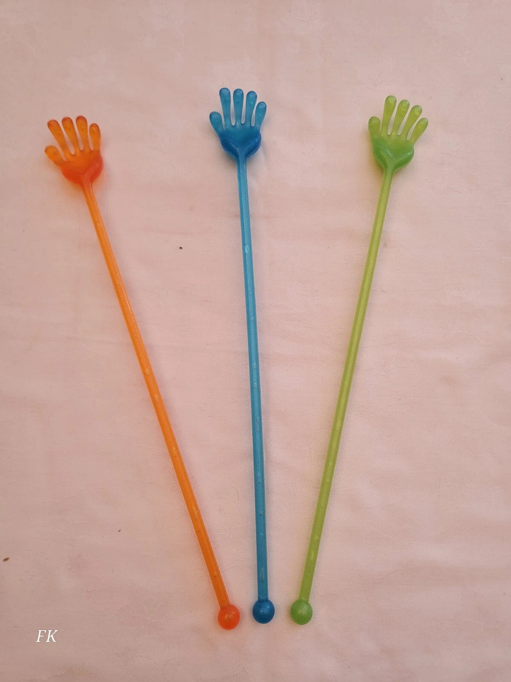 Hand Shape Back Scratcher Long Reach Massager Plastic 38cm Long - Colour Choice