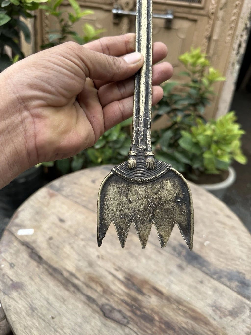 Antique Man Figure Tribal Brass Back Scratcher – Handcrafted Ethnic Rare Old