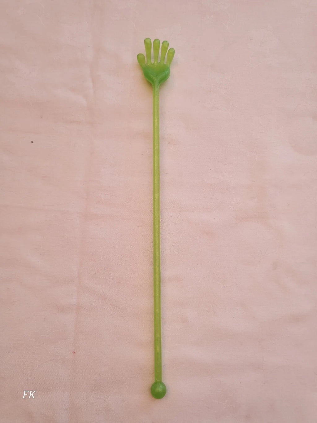 Hand Shape Back Scratcher Long Reach Massager Plastic 38cm Long - Colour Choice