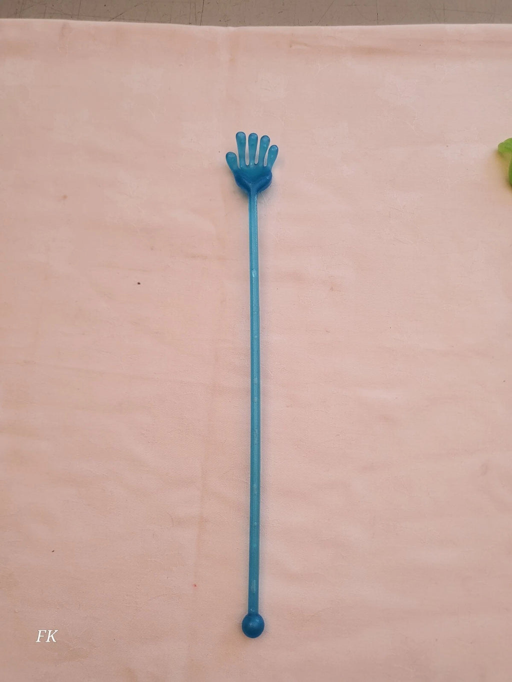 Hand Shape Back Scratcher Long Reach Massager Plastic 38cm Long - Colour Choice