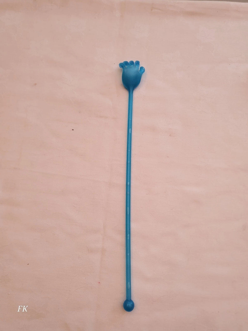 Hand Shape Back Scratcher Long Reach Massager Plastic 38cm Long - Colour Choice