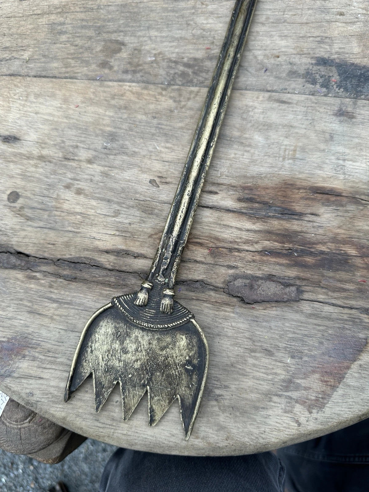 Antique Man Figure Tribal Brass Back Scratcher – Handcrafted Ethnic Rare Old