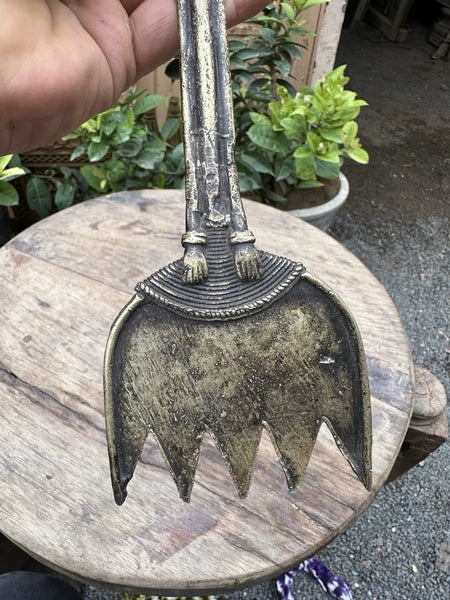 Antique Man Figure Tribal Brass Back Scratcher – Handcrafted Ethnic Rare Old