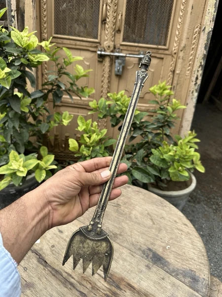 Antique Man Figure Tribal Brass Back Scratcher – Handcrafted Ethnic Rare Old