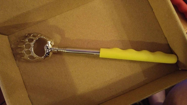 Dighealth back scratcher