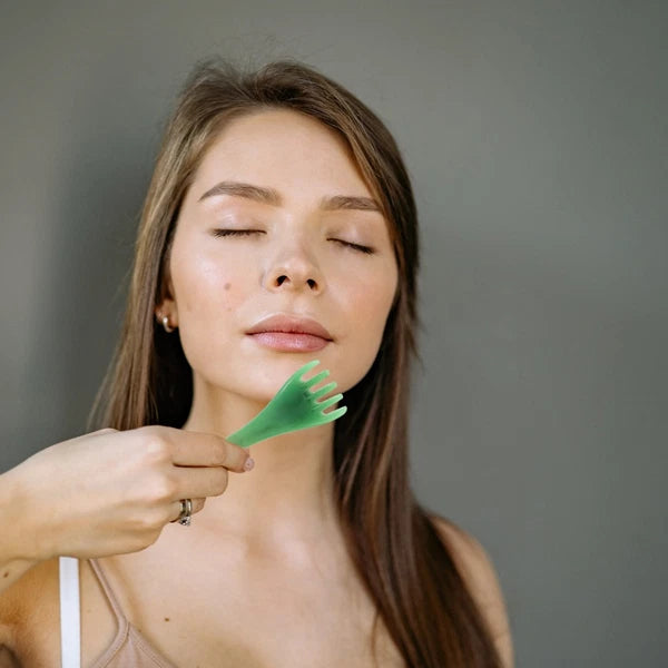 2 Pcs Head Therapy Comb Massage Claw Scalp Scratcher Massager Miss Hair Gua Sha